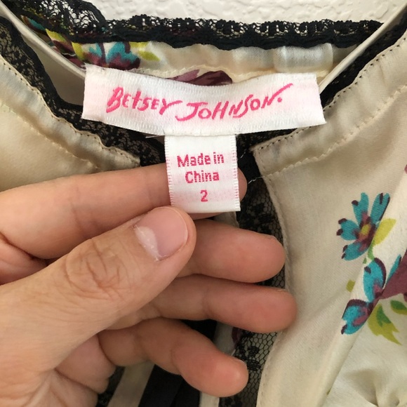 Betsey Johnson Floral Tunic - Picture 3 of 3